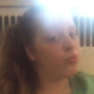 Meet your Posher, Leora